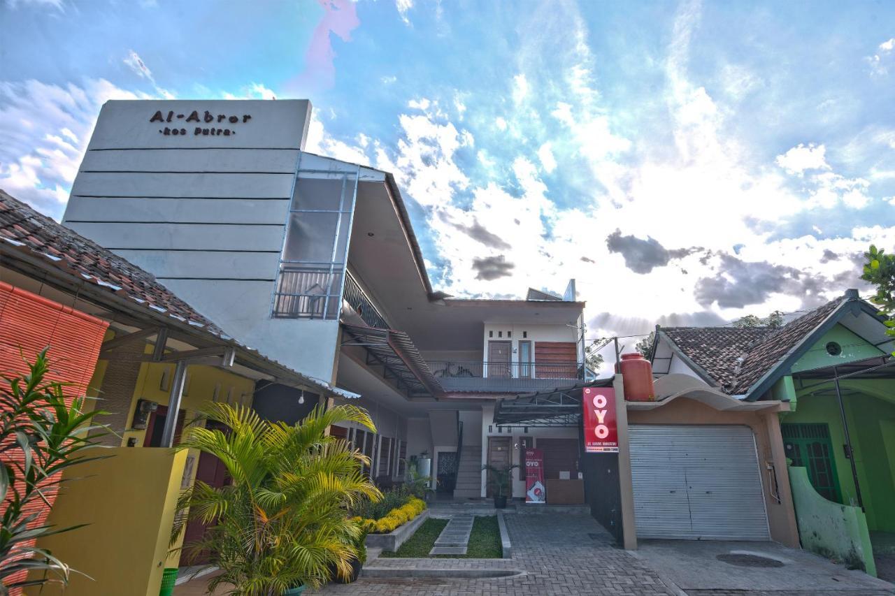 Al Abror Homestay Mandala Krida Mitra Reddoorz Yogyakarta Dış mekan fotoğraf