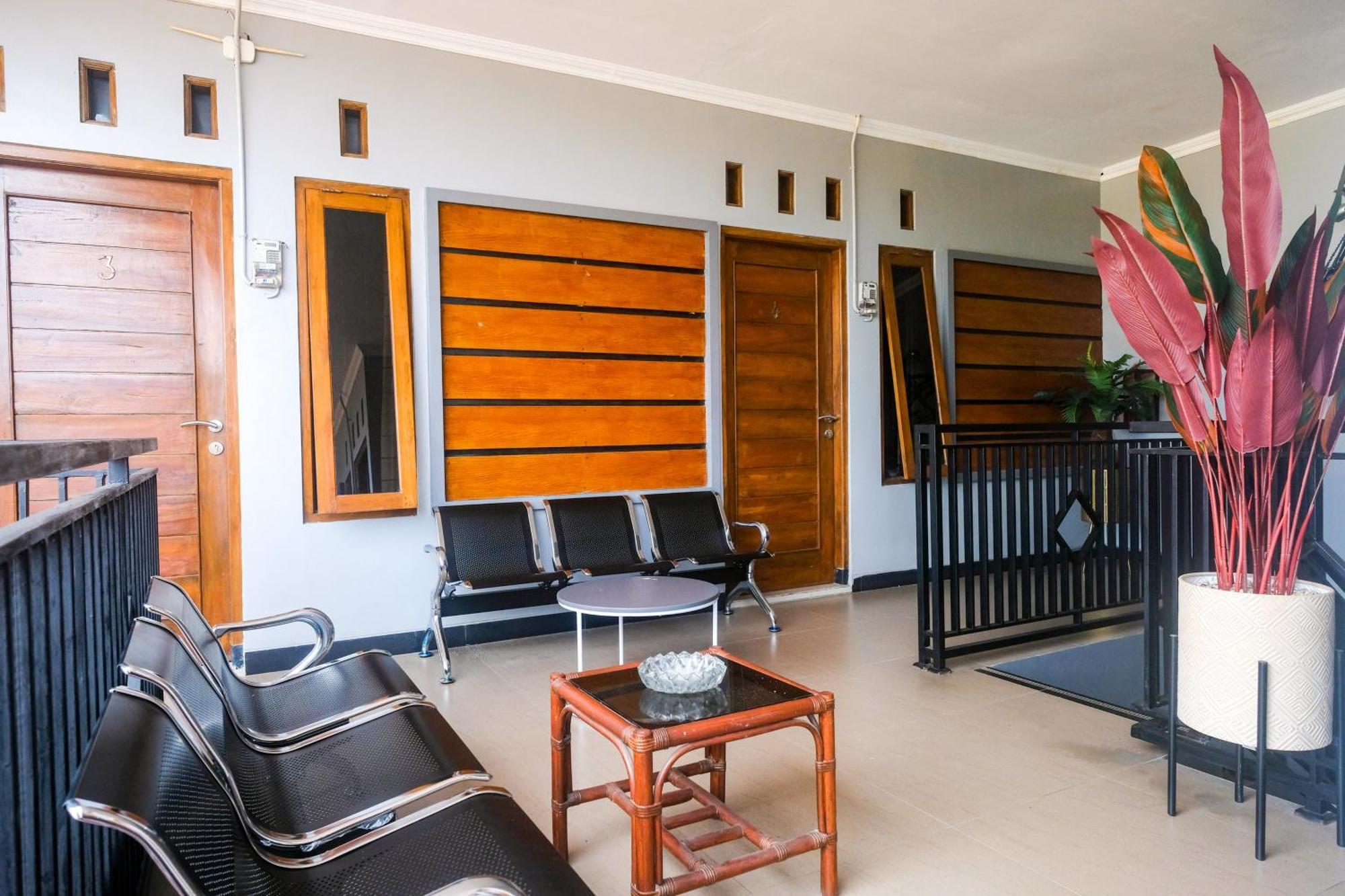 Al Abror Homestay Mandala Krida Mitra Reddoorz Yogyakarta Dış mekan fotoğraf