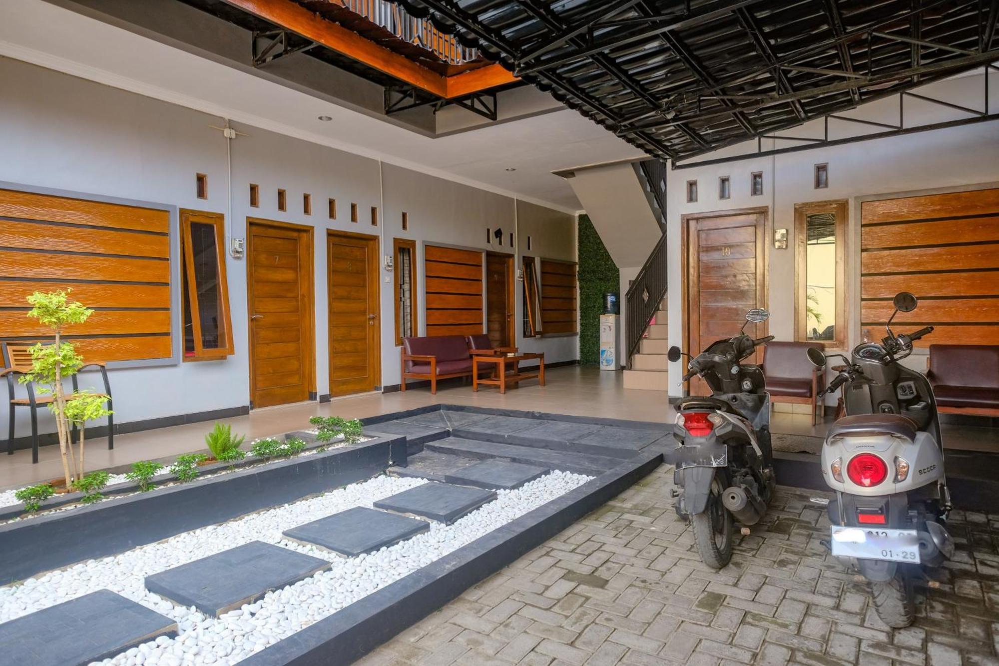 Al Abror Homestay Mandala Krida Mitra Reddoorz Yogyakarta Dış mekan fotoğraf