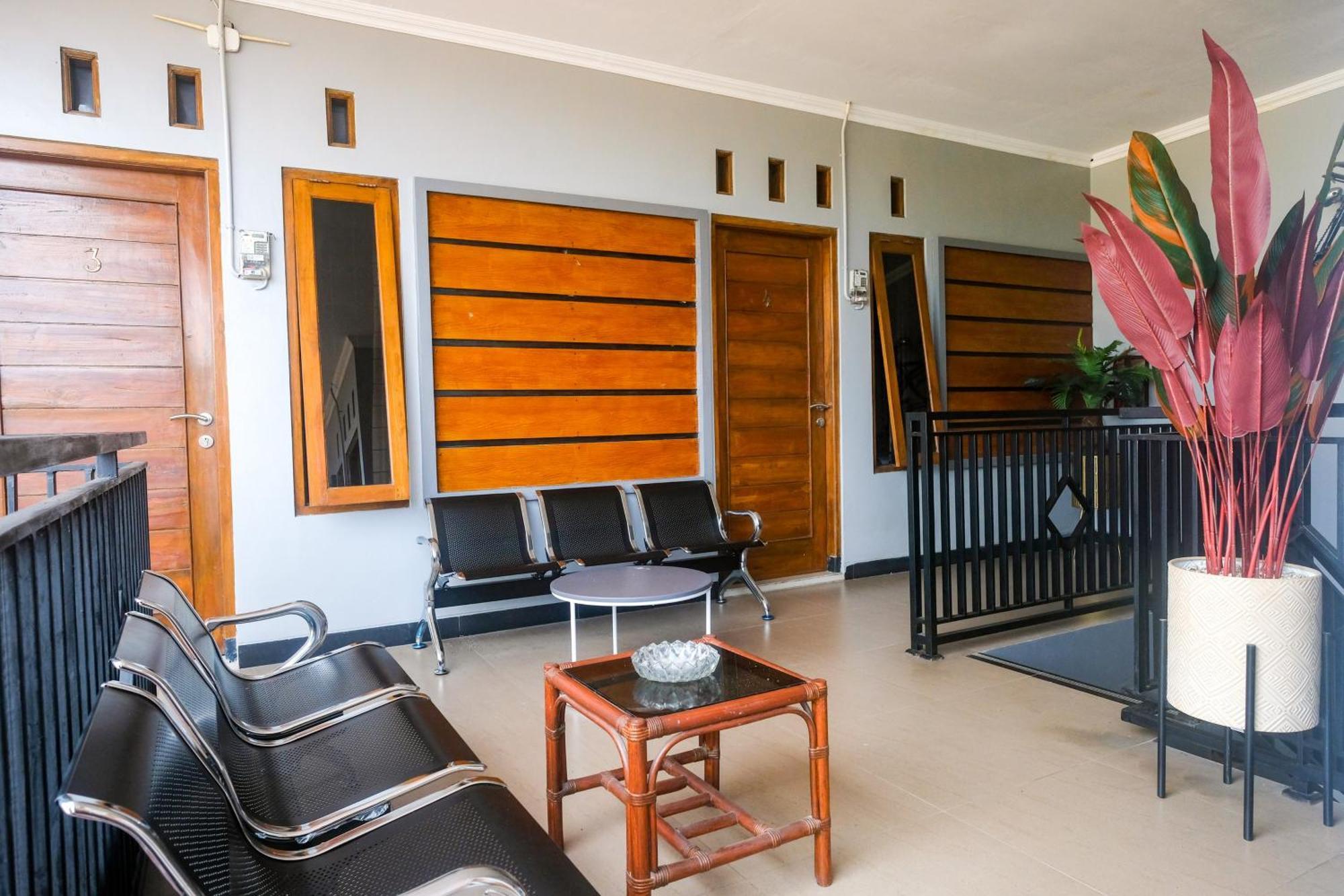 Al Abror Homestay Mandala Krida Mitra Reddoorz Yogyakarta Dış mekan fotoğraf