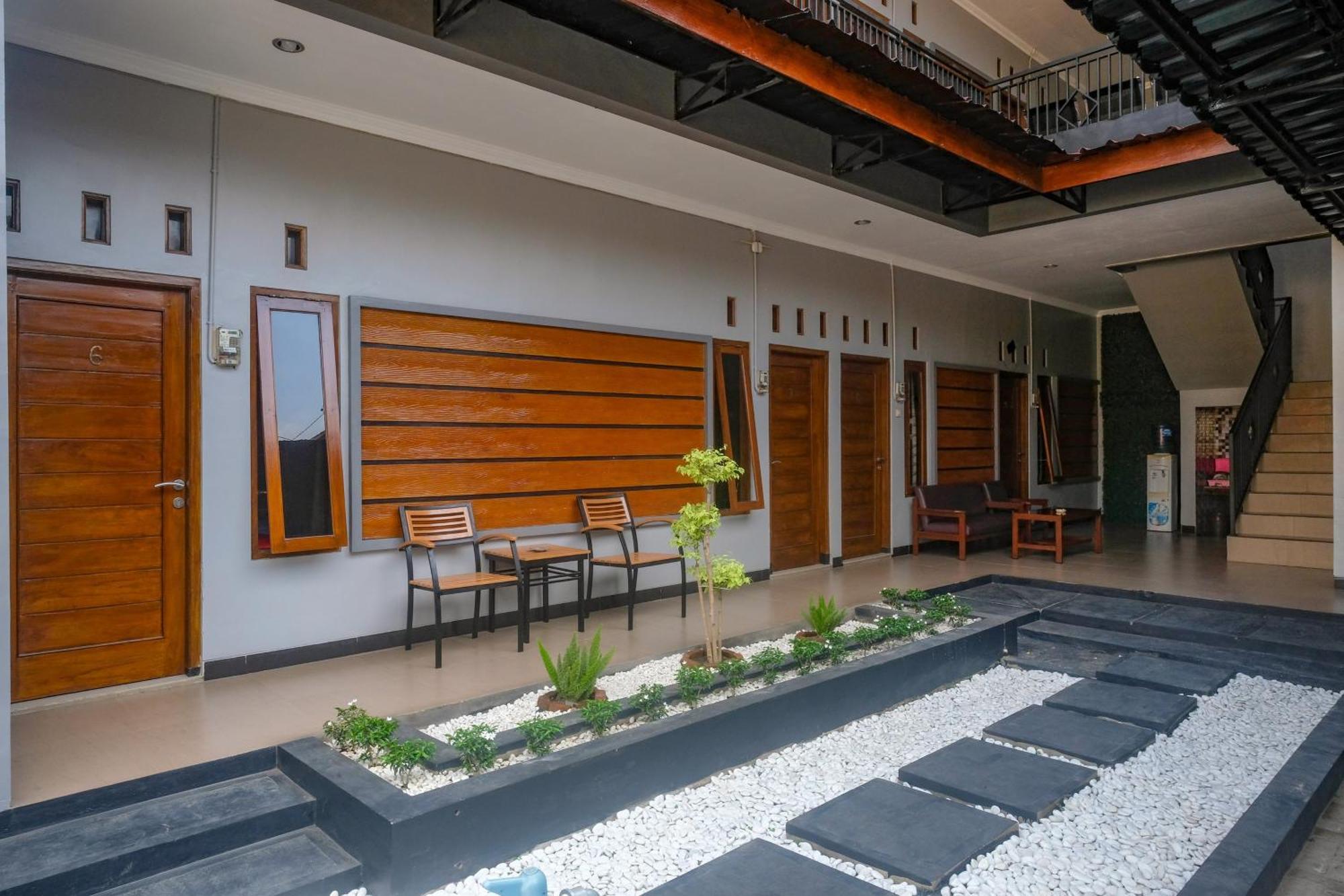 Al Abror Homestay Mandala Krida Mitra Reddoorz Yogyakarta Dış mekan fotoğraf