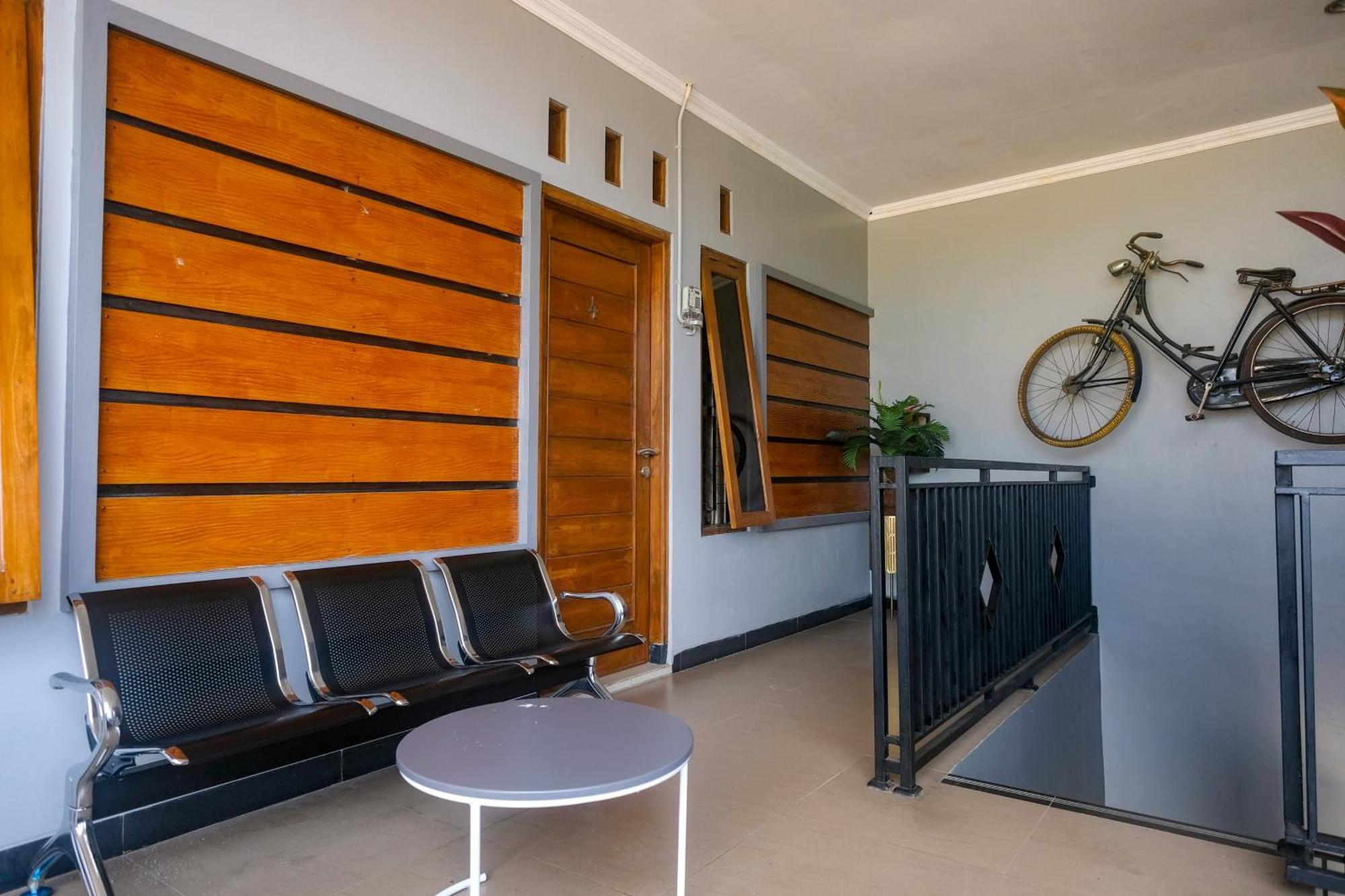 Al Abror Homestay Mandala Krida Mitra Reddoorz Yogyakarta Dış mekan fotoğraf